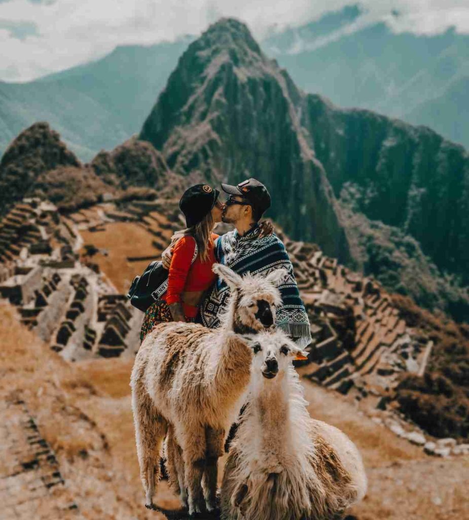 There are those who love to travel and those who travel with love.